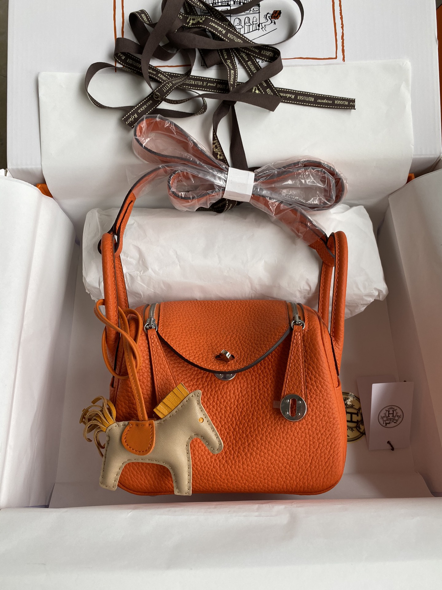 Hermes Mini Lindy 19cm Handbag Shoulder Bag In Orange Clemence Leather